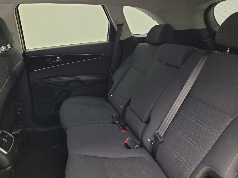 2018 Kia Sorento in Greenville, SC 29607 - 18123958 18