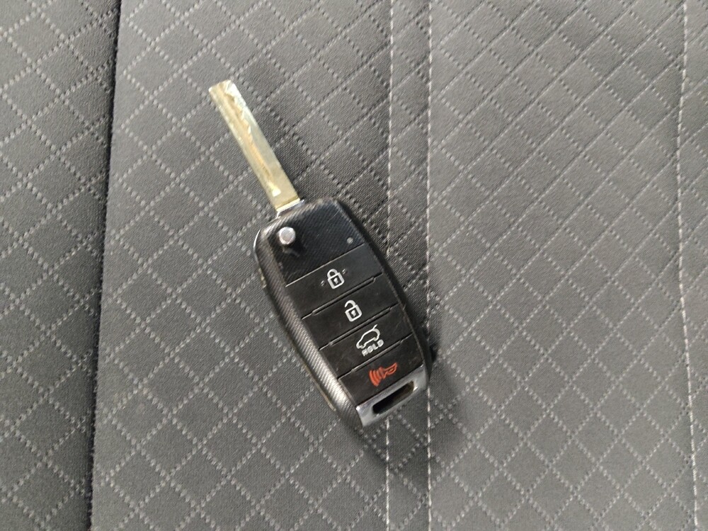 2018 Kia Sorento in Greenville, SC 29607 - 18123958 32