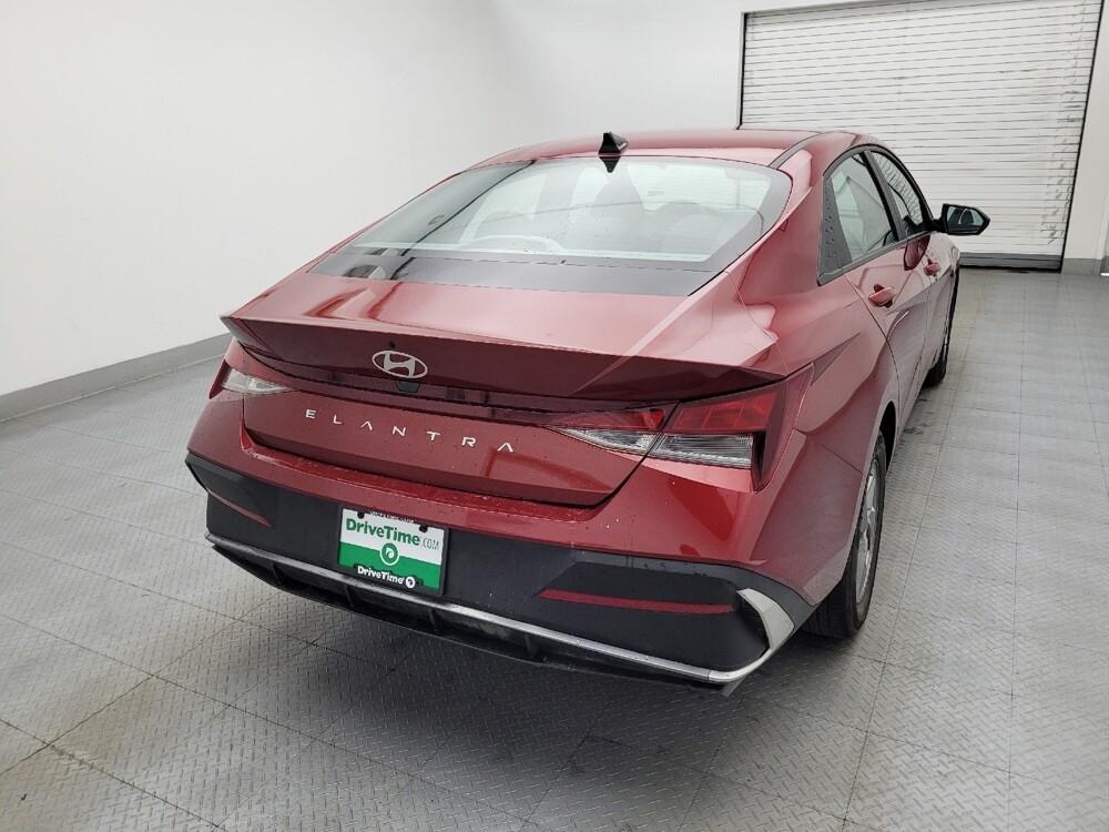 2024 Hyundai Elantra in Winston-Salem, NC 27103 - 18123959 7