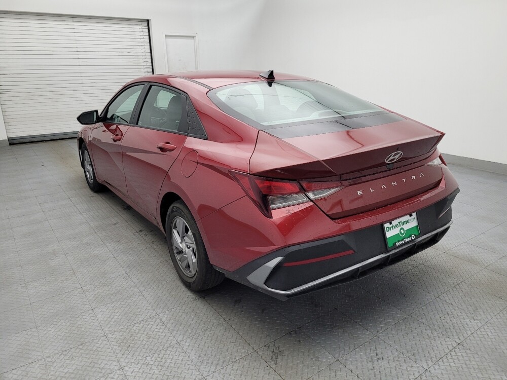 2024 Hyundai Elantra in Winston-Salem, NC 27103 - 18123959 5