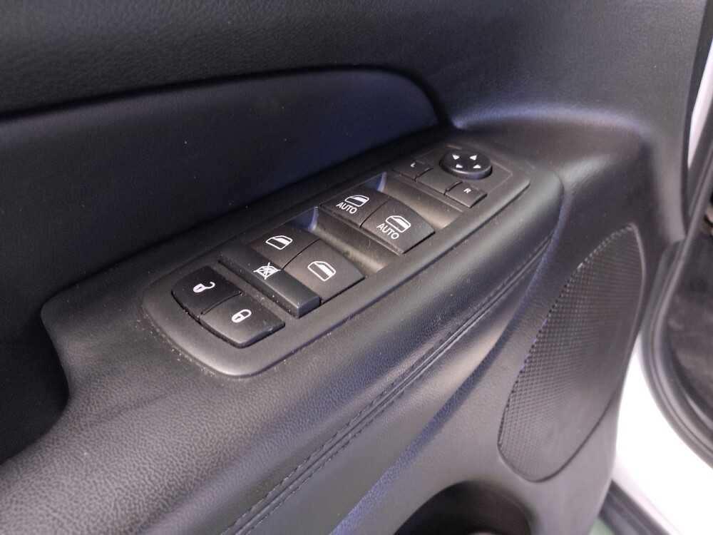 2020 Jeep Grand Cherokee in Bradenton, FL 34207 - 18123962 27