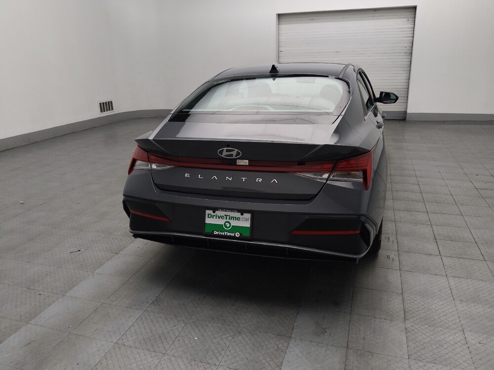 2025 Hyundai Elantra in Augusta, GA 30907 - 18123966 7
