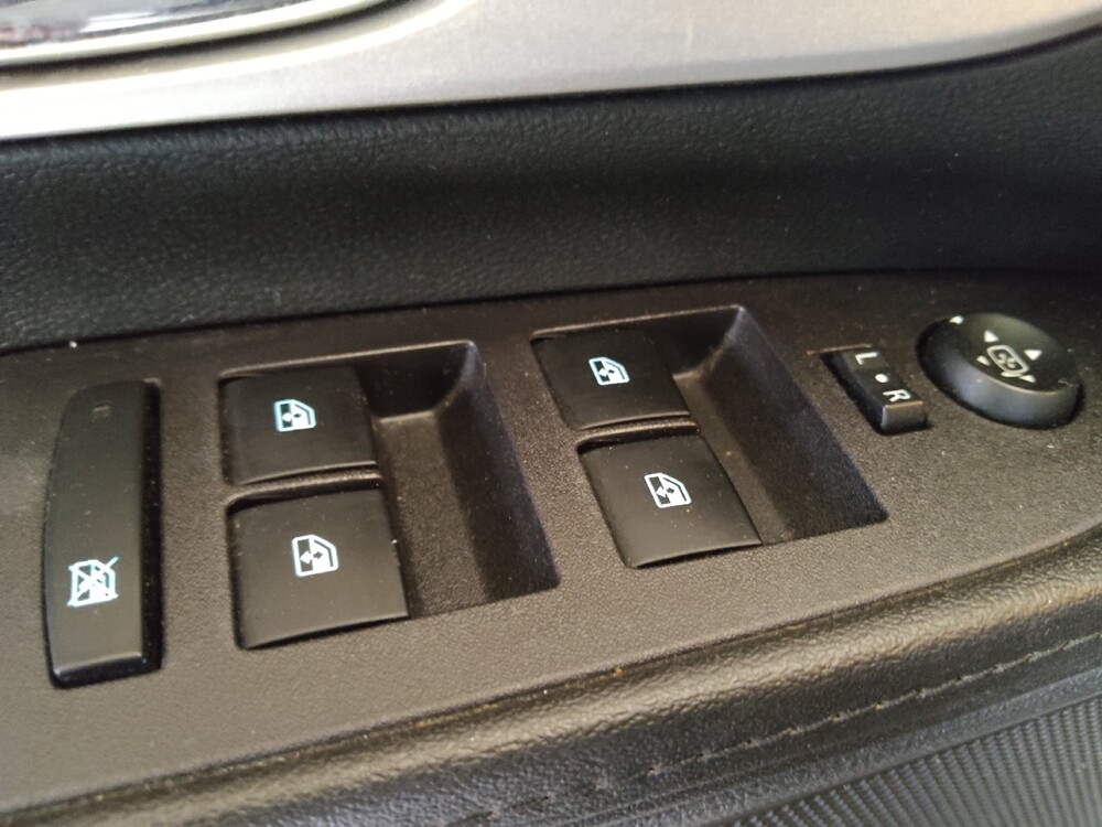 2017 Chevrolet Equinox in Raleigh, NC 27604 - 18123973 27