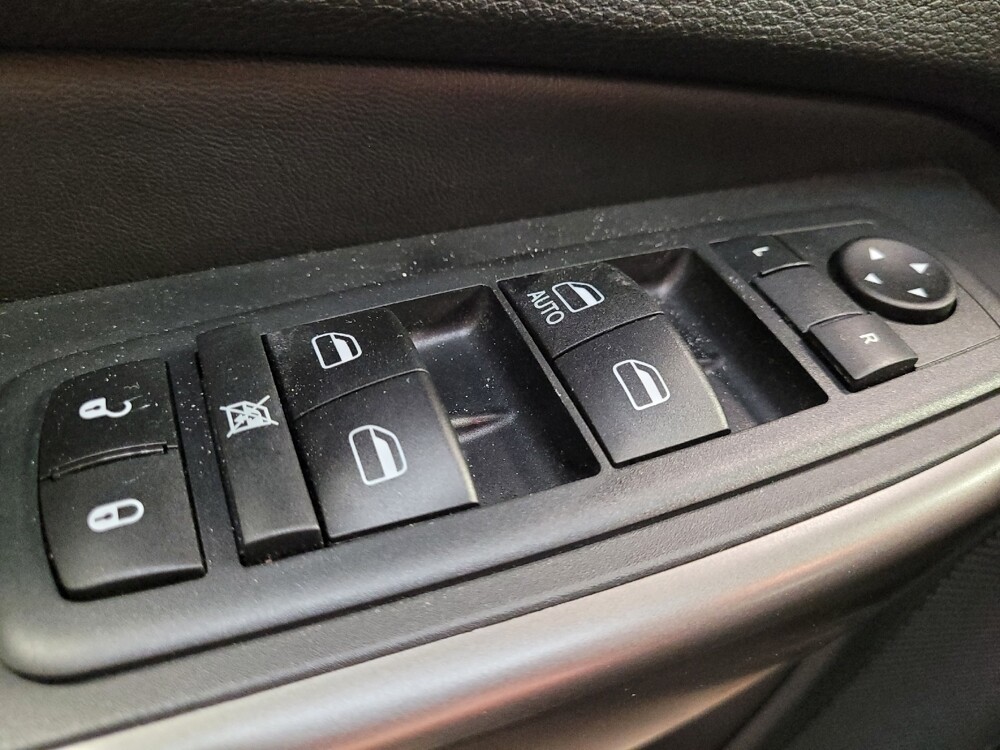 2020 Jeep Cherokee in Raleigh, NC 27604 - 18123980 27