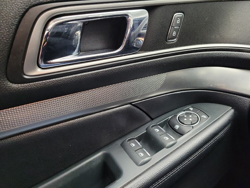 2019 Ford Explorer in Taylor, MI 48180 - 18123982 27