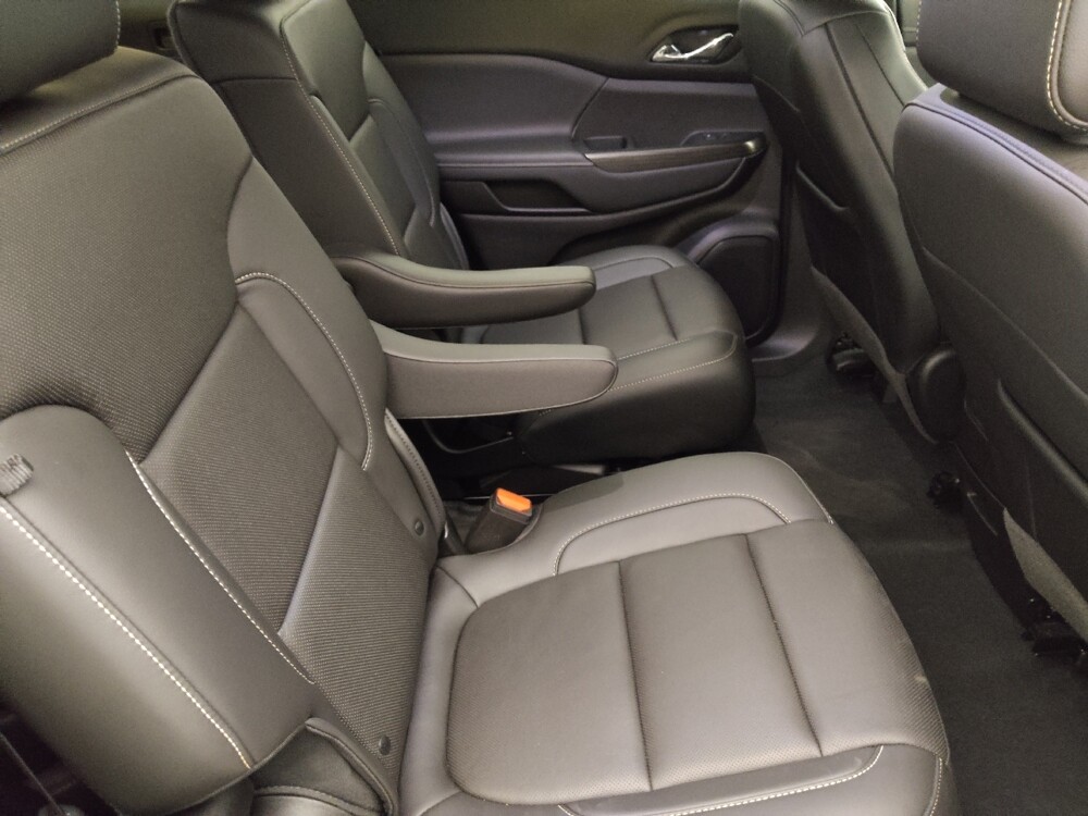 2022 GMC Acadia in Tampa, FL 33619 - 18123999 19