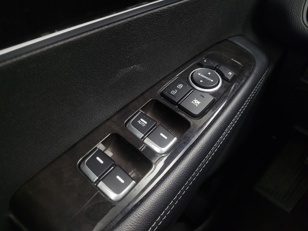 2017 Kia Sorento in Highland, IN 46322 - 18124002 27