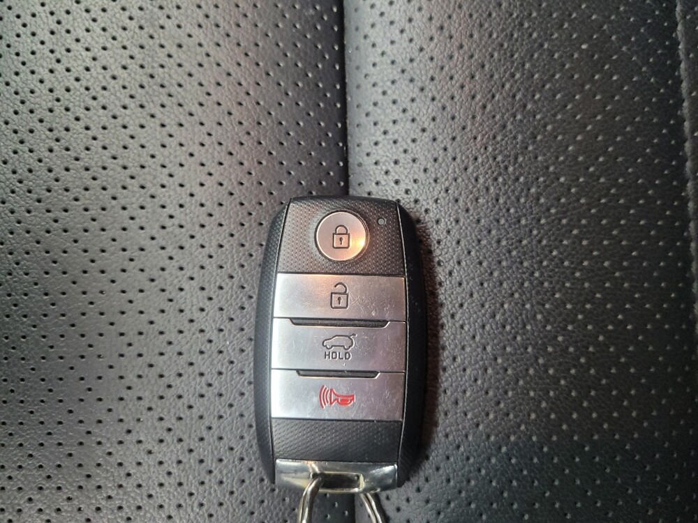 2017 Kia Sorento in Highland, IN 46322 - 18124002 32