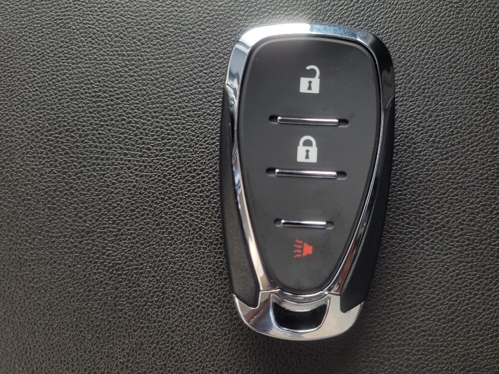 2020 Chevrolet Equinox in Birmingham, AL 35215 - 18124012 32