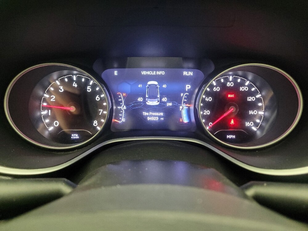 2018 Jeep Compass in Downey, CA 90241 - 18124016 23