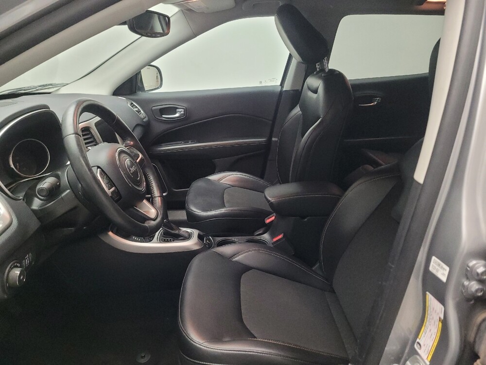 2018 Jeep Compass in Downey, CA 90241 - 18124016 17