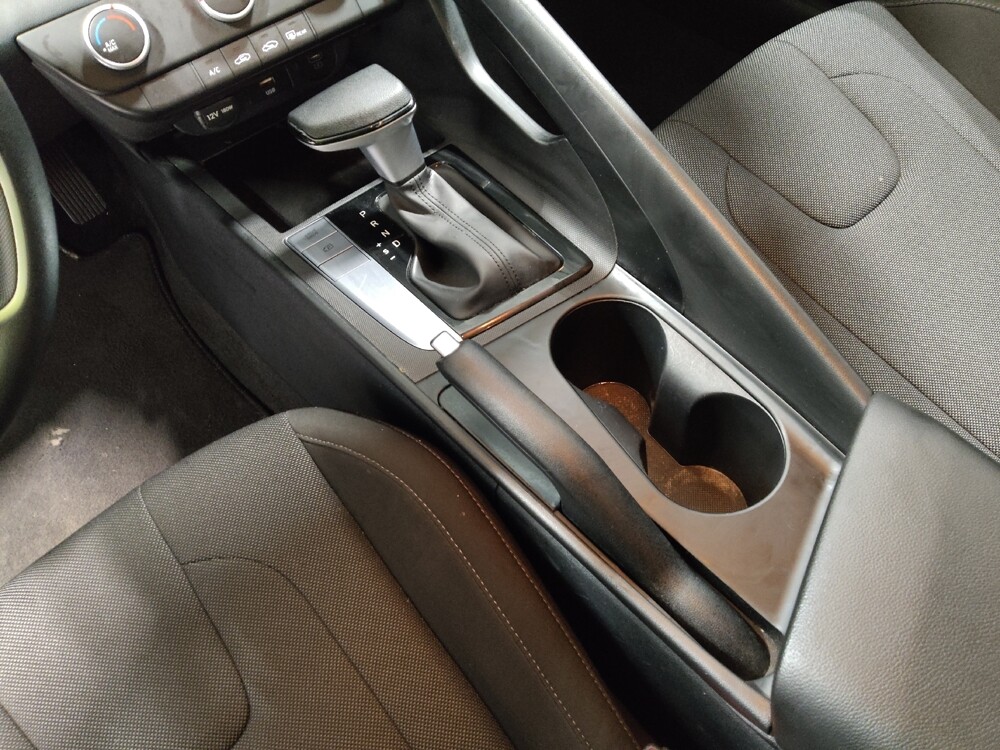 2025 Hyundai Elantra in Columbus, OH 43231 - 18124027 26