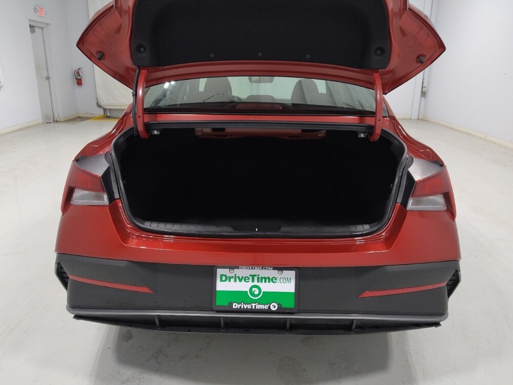 2025 Hyundai Elantra in Columbus, OH 43231 - 18124027 29