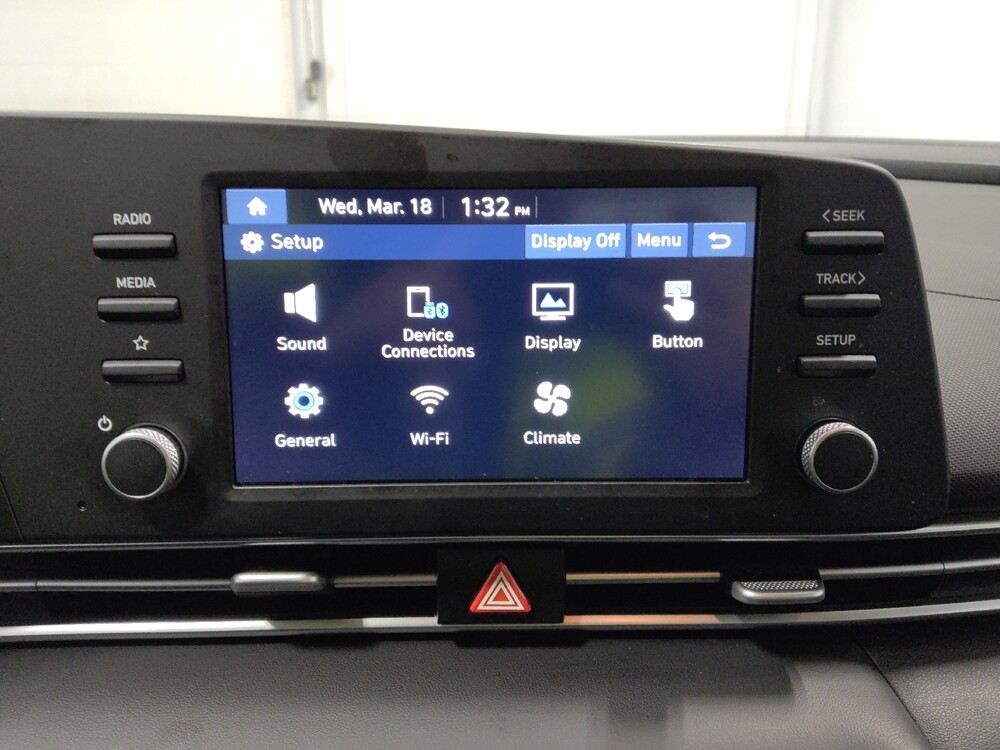 2025 Hyundai Elantra in Columbus, OH 43231 - 18124027 25