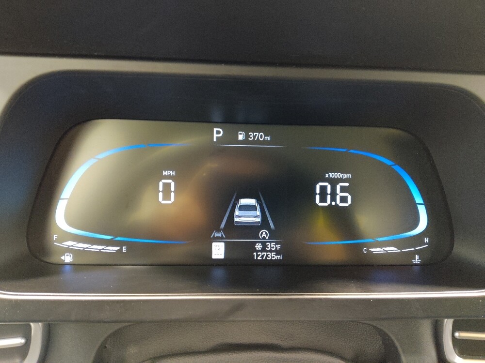 2025 Hyundai Elantra in Columbus, OH 43231 - 18124027 23