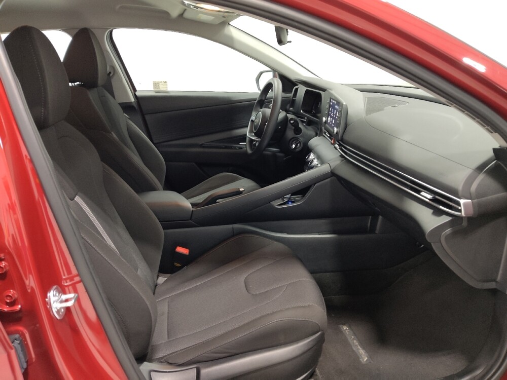 2025 Hyundai Elantra in Columbus, OH 43231 - 18124027 21