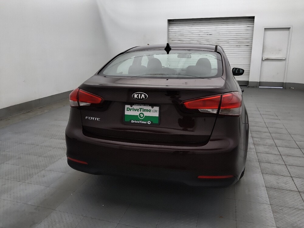 2018 Kia Forte in Tampa, FL 33619 - 18124043 7
