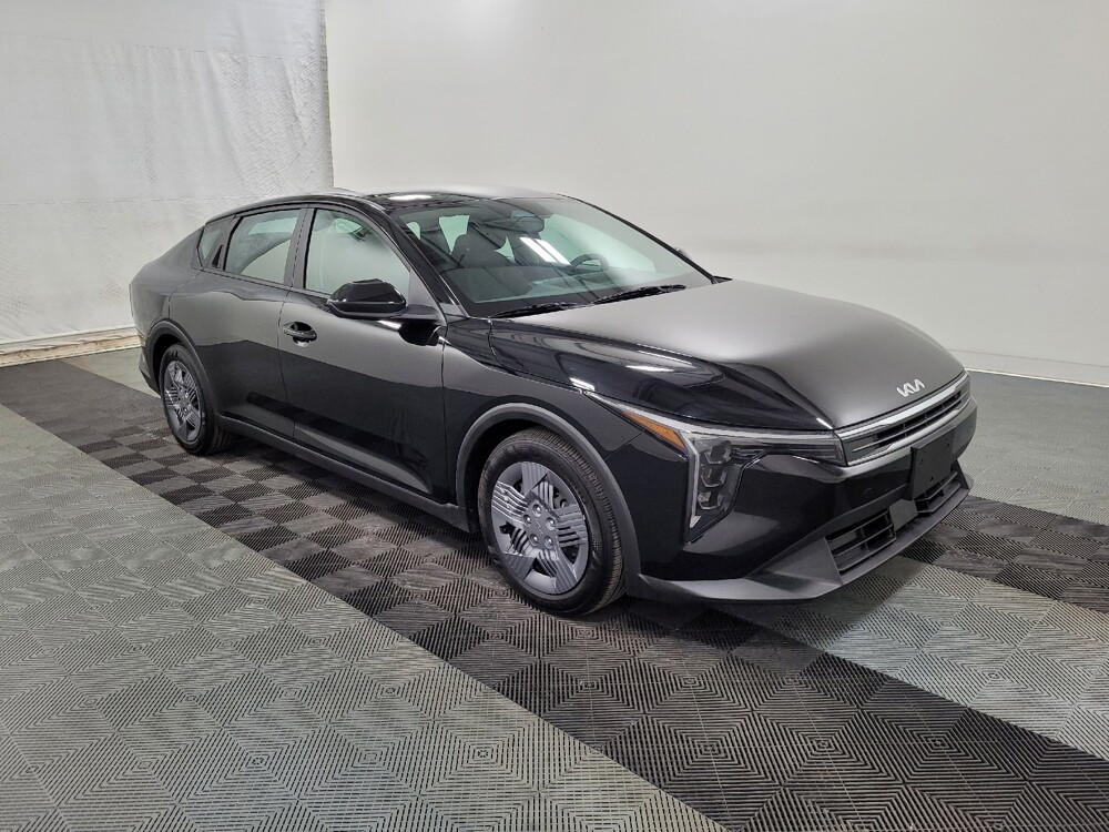 2025 Kia K4 in Allentown, PA 18103 - 18124050 11