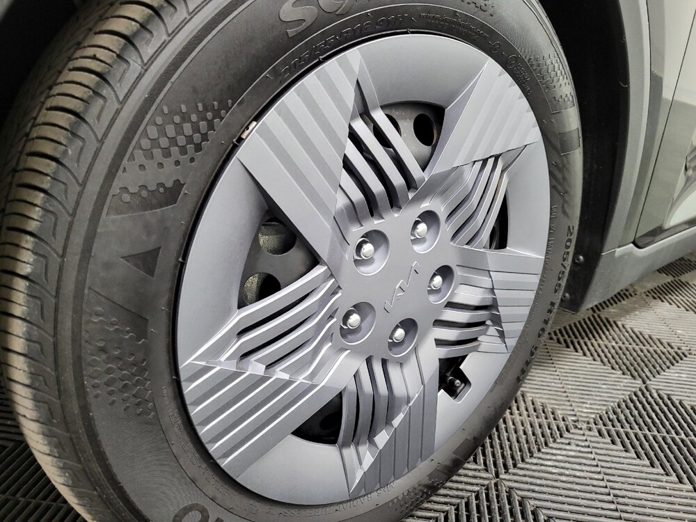 2025 Kia K4 in Allentown, PA 18103 - 18124050 31