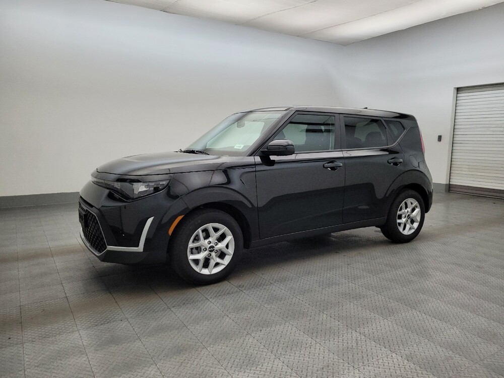 2025 Kia Soul in Glendale, AZ 85301 - 18124051 2