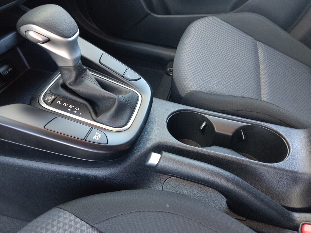 2025 Kia Soul in Glendale, AZ 85301 - 18124051 26