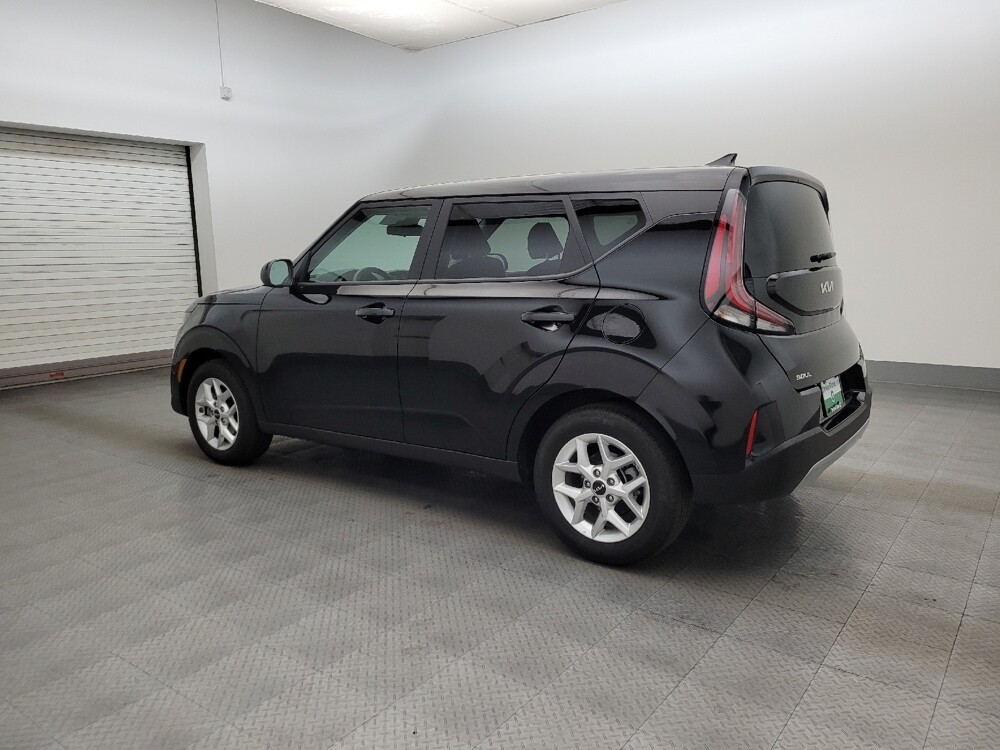 2025 Kia Soul in Glendale, AZ 85301 - 18124051 3