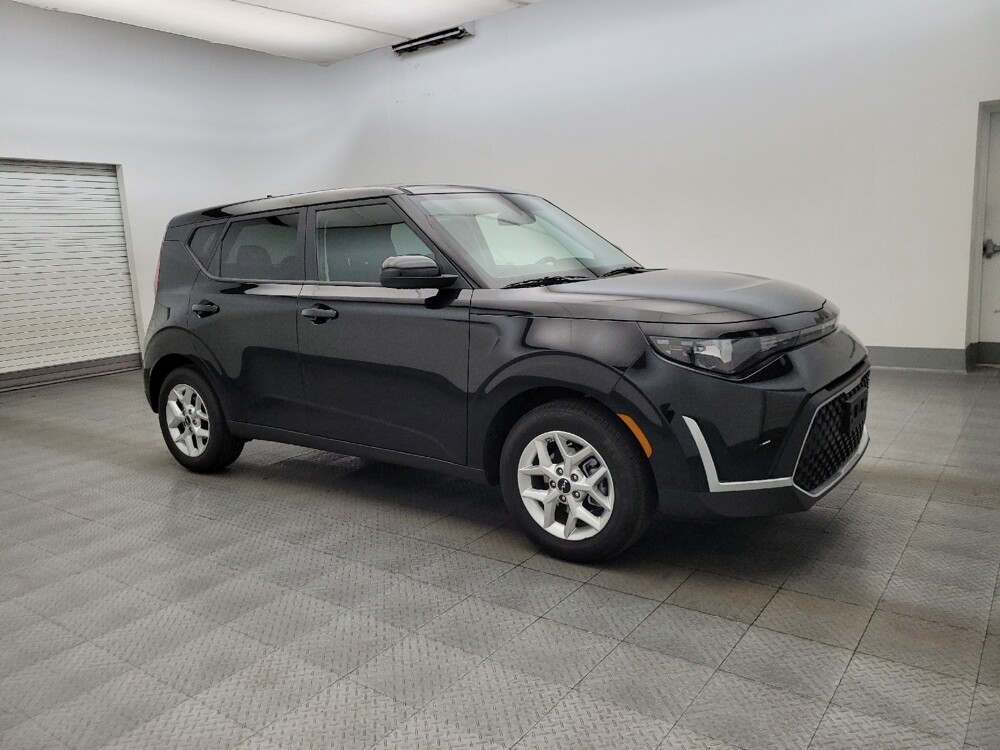 2025 Kia Soul in Glendale, AZ 85301 - 18124051 11