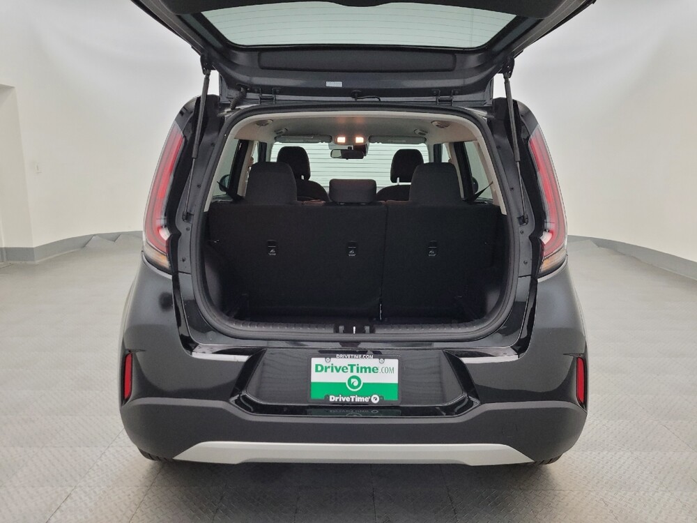2025 Kia Soul in Glendale, AZ 85301 - 18124051 29