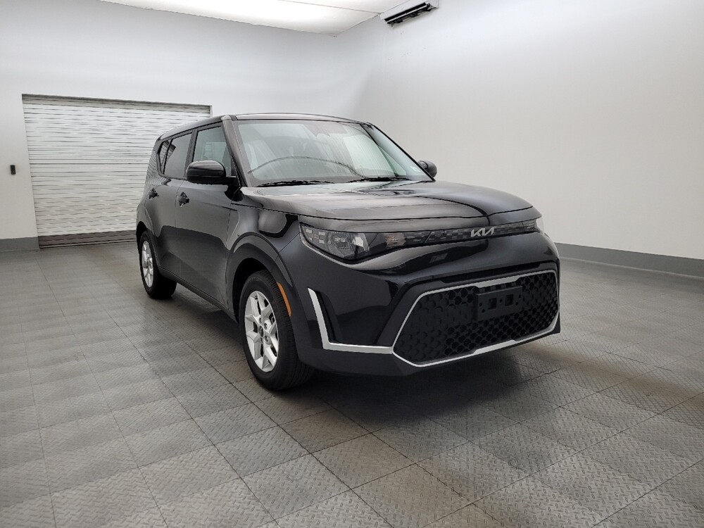 2025 Kia Soul in Glendale, AZ 85301 - 18124051 13