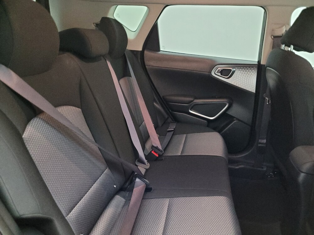 2025 Kia Soul in Glendale, AZ 85301 - 18124051 19