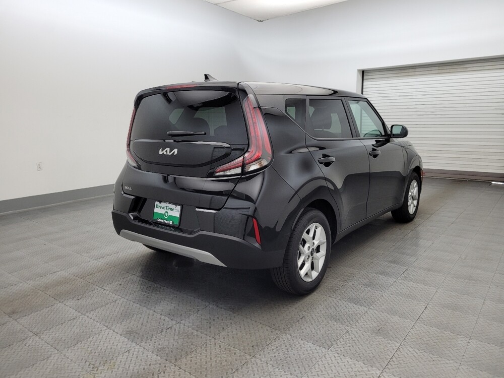 2025 Kia Soul in Glendale, AZ 85301 - 18124051 9