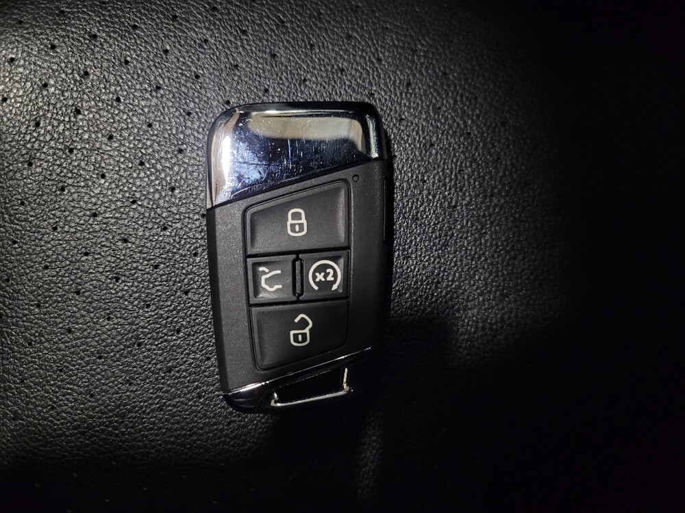 2022 Volkswagen Atlas in Richmond, VA 23235 - 18124054 32