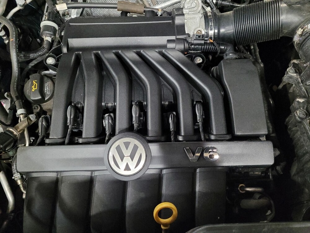 2022 Volkswagen Atlas in Richmond, VA 23235 - 18124054 30