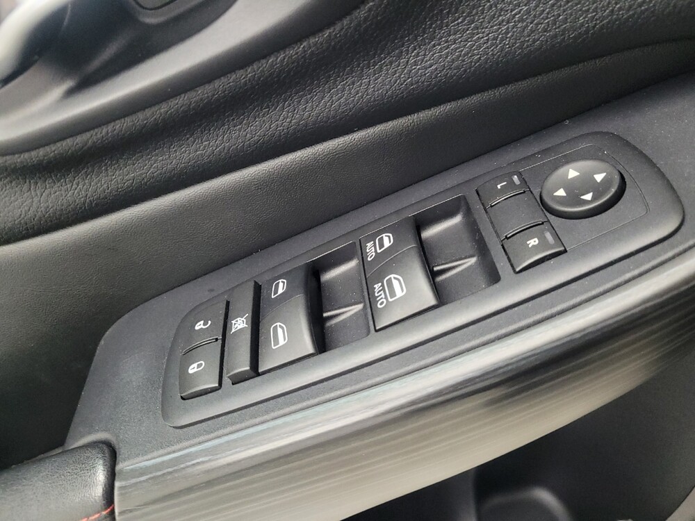 2016 Jeep Cherokee in Huntsville, AL 35816 - 18124059 27