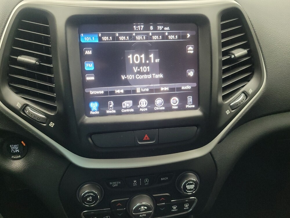 2016 Jeep Cherokee in Huntsville, AL 35816 - 18124059 25