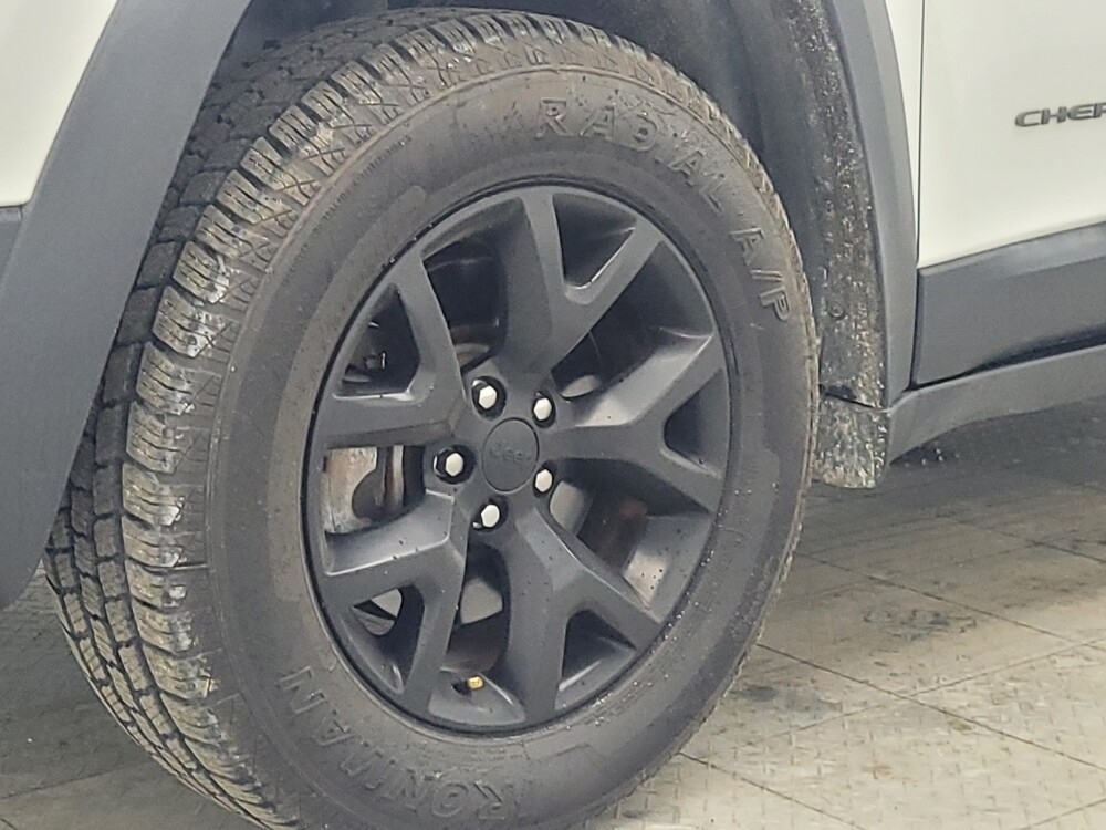 2016 Jeep Cherokee in Huntsville, AL 35816 - 18124059 31