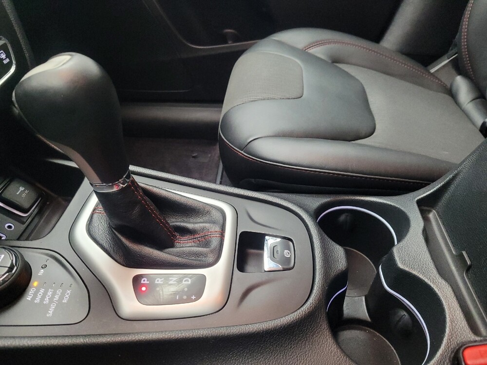 2016 Jeep Cherokee in Huntsville, AL 35816 - 18124059 26