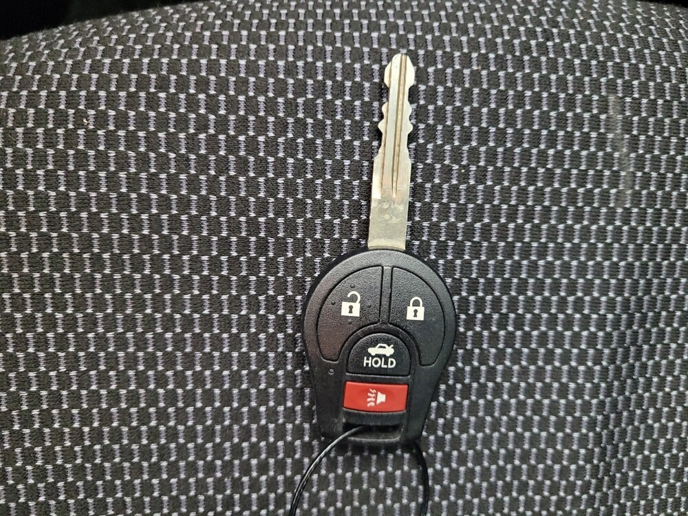 2018 Nissan Versa in Lexington, KY 40509 - 18124068 32