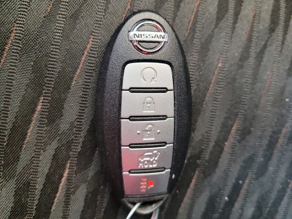 2018 Nissan Rogue in Lexington, KY 40509 - 18124070 32