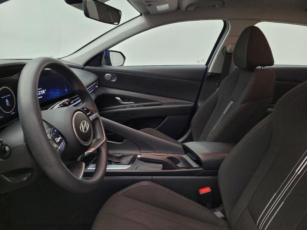 2024 Hyundai Elantra in Miamisburg, OH 45342 - 18124076 17