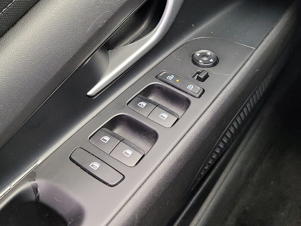 2024 Hyundai Elantra in Miamisburg, OH 45342 - 18124076 27