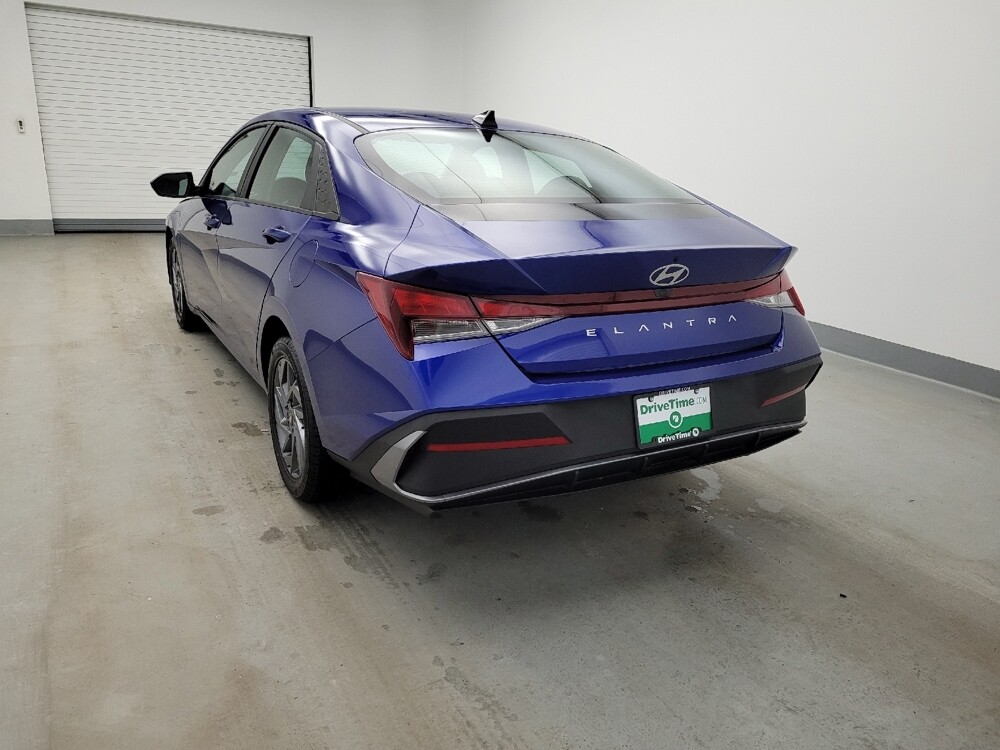 2024 Hyundai Elantra in Miamisburg, OH 45342 - 18124076 6