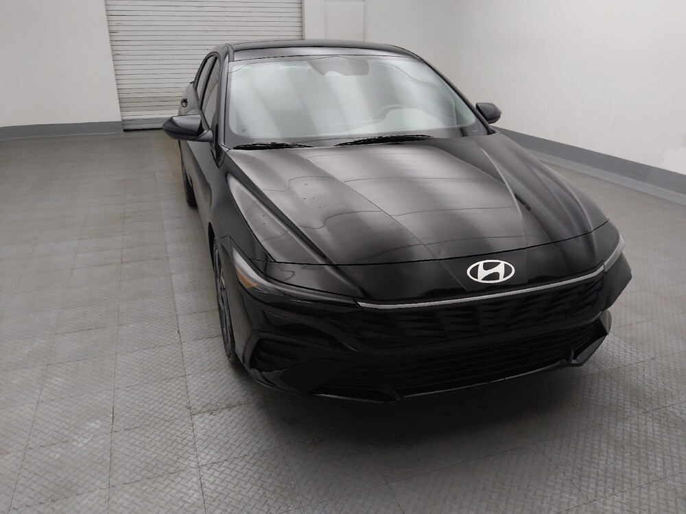 2025 Hyundai Elantra in Albuquerque, NM 87113 - 18124080 14