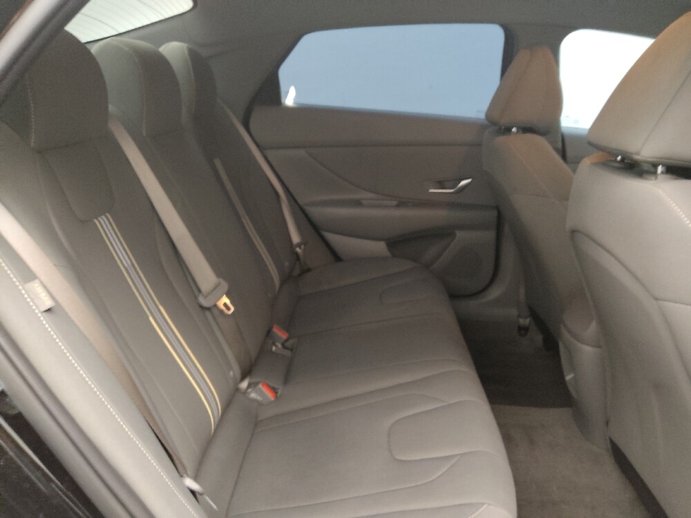 2025 Hyundai Elantra in Albuquerque, NM 87113 - 18124080 19