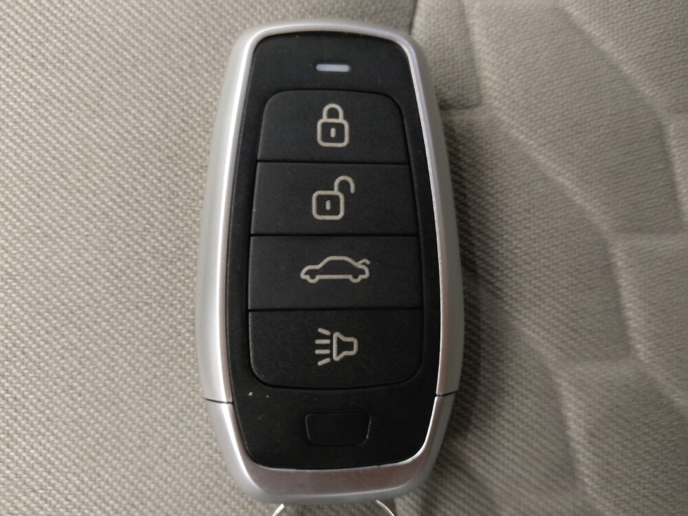 2020 Chevrolet Equinox in Albuquerque, NM 87113 - 18124085 32