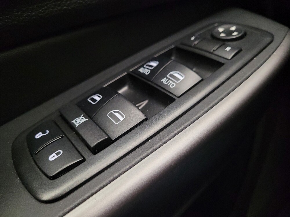 2019 Jeep Cherokee in Sacramento, CA 95821 - 18124087 27