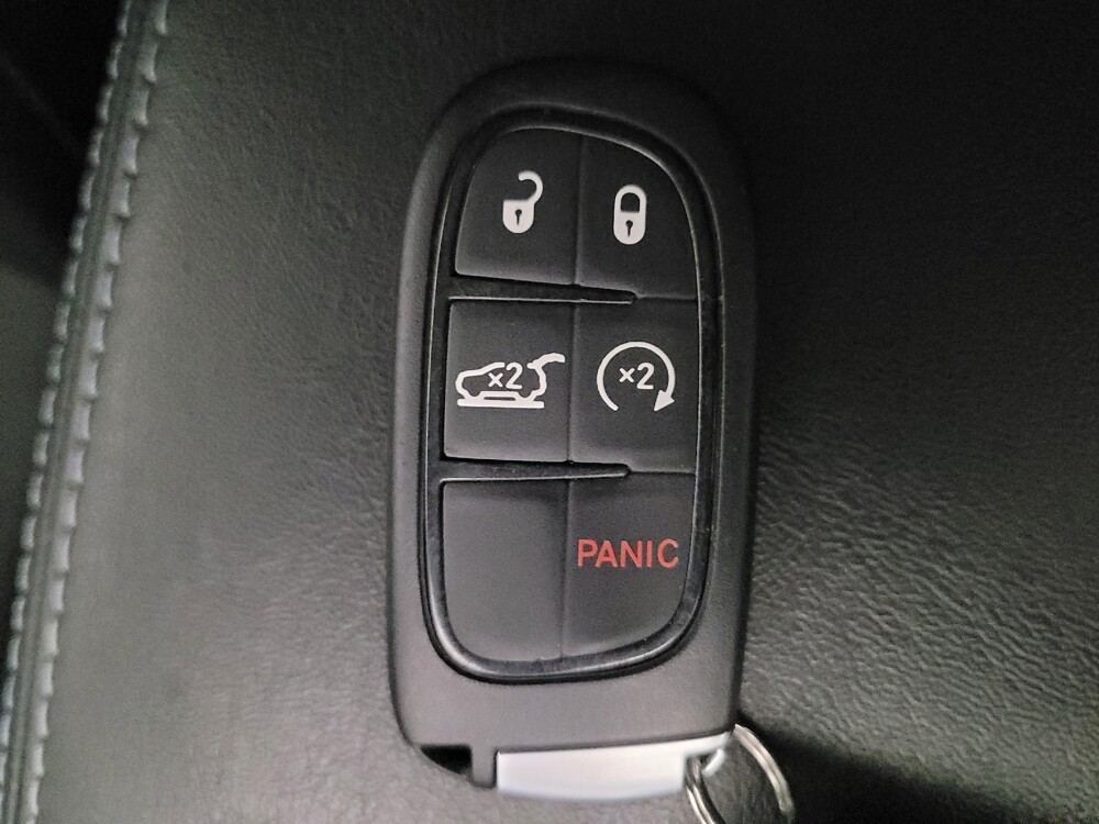 2019 Jeep Cherokee in Sacramento, CA 95821 - 18124087 32