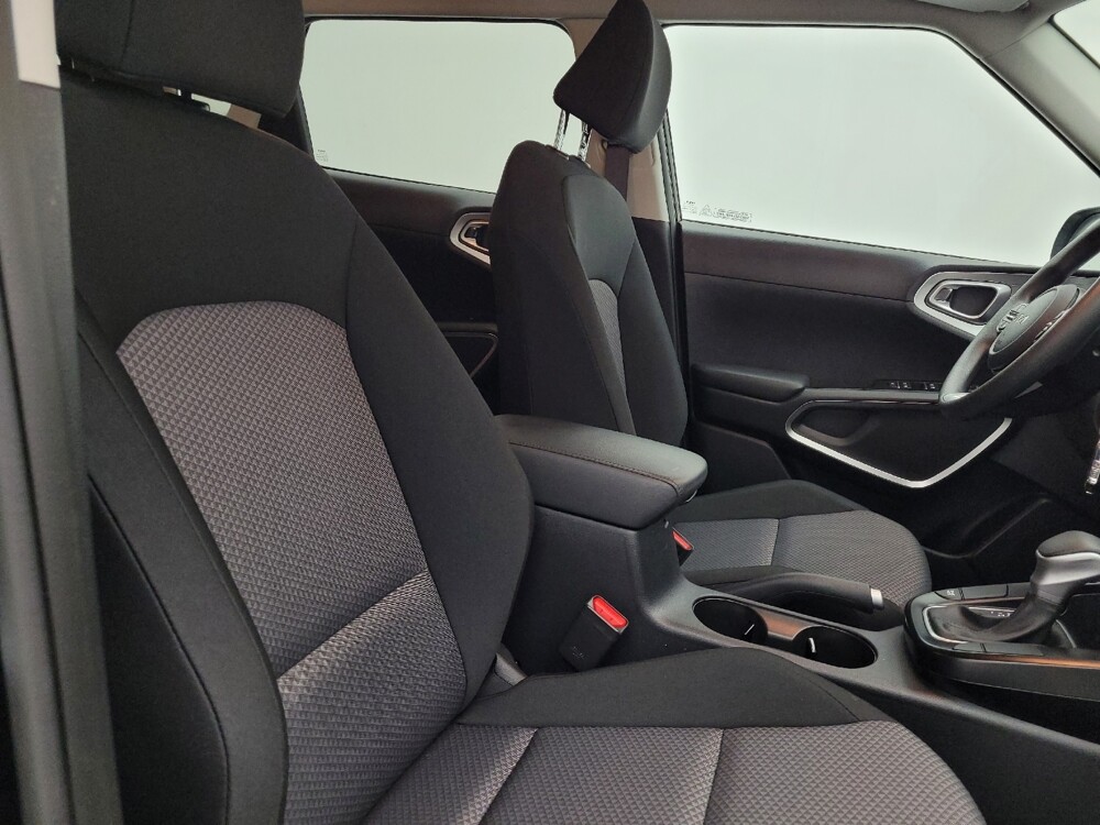 2025 Kia Soul in Fayetteville, NC 28304 - 18124097 21