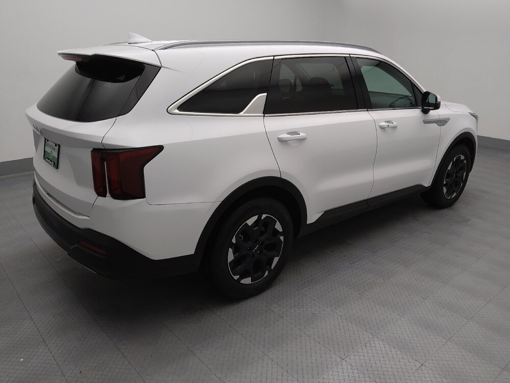 2024 Kia Sorento in Topeka, KS 66611 - 18124102 10
