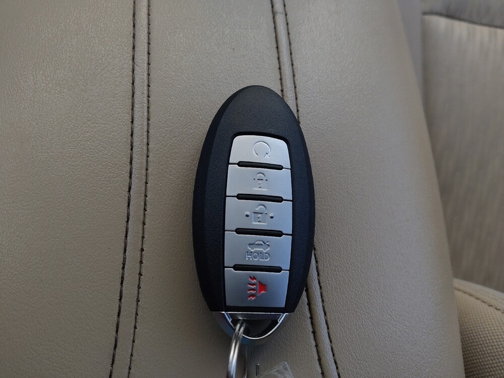 2018 Nissan Rogue in Union City, GA 30291 - 18124104 32